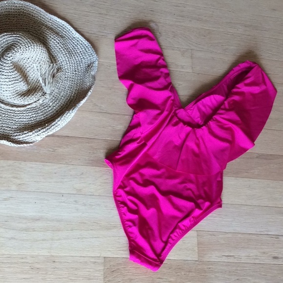 Trina Turk NWT fushia one piece - Picture 6 of 10